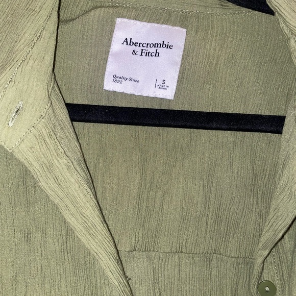 A&F Button Down - Picture 2 of 3